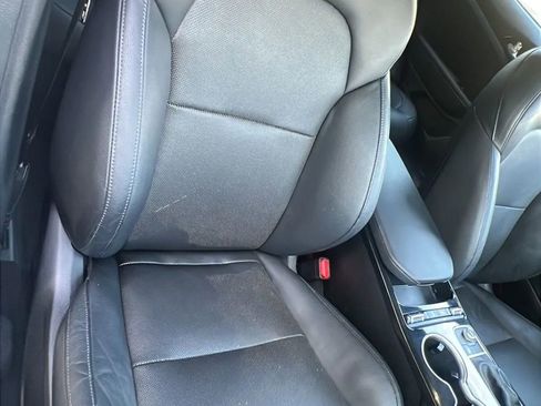 Used 2018 Kia Stinger RWD image 16