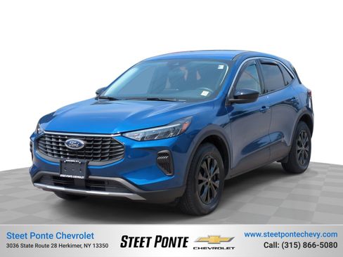 Used 2023 Ford Escape Active AWD/4WD image 1