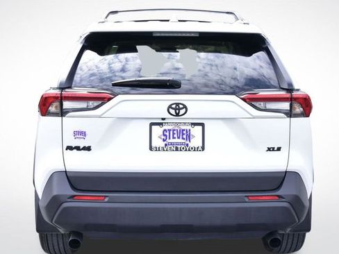 Used 2024 Toyota RAV4 XLE Premium image 8