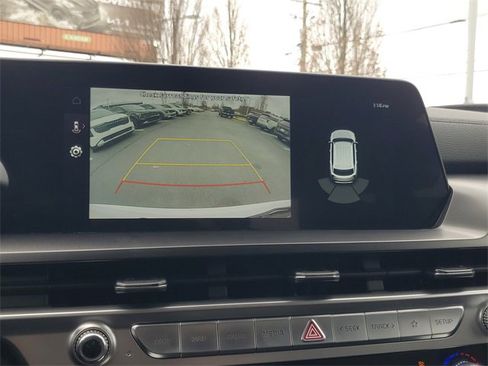 Used 2024 Kia Telluride LX image 23