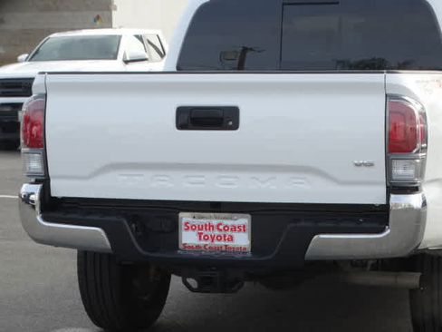 Used 2023 Toyota Tacoma TRD Off-Road image 15