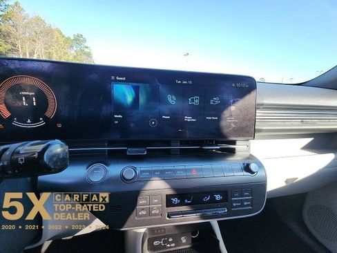 Used 2024 Hyundai Kona SEL image 27