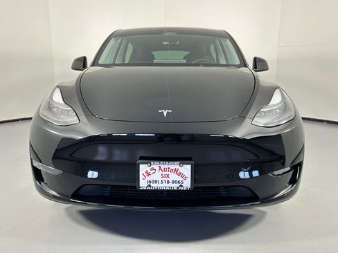 Used 2024 Tesla Model Y Long Range image 2