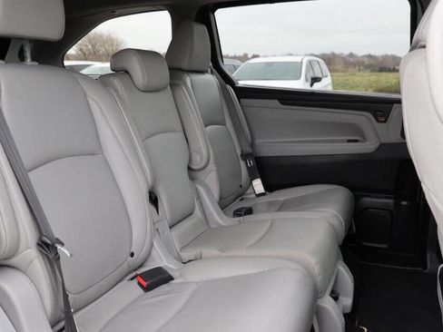 Used 2019 Honda Odyssey EX-L image 16