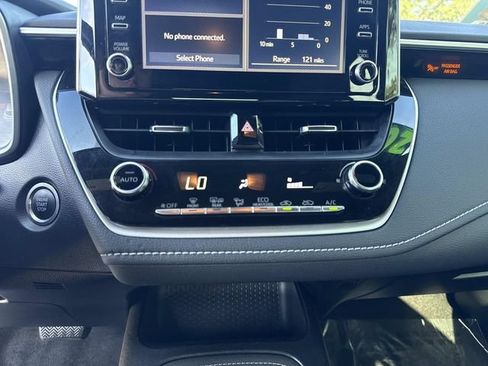 Used 2020 Toyota Corolla SE FWD image 25