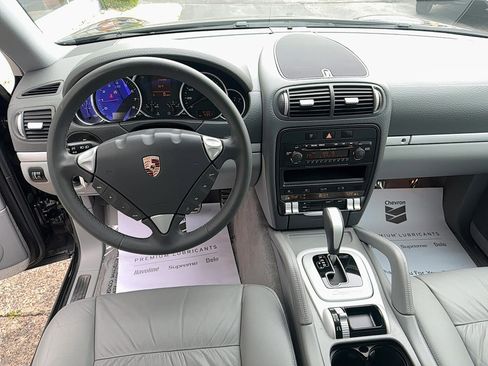 Used 2004 Porsche Cayenne S image 6