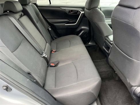 Used 2020 Toyota RAV4 LE image 23