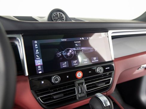 New 2026 Porsche Macan S image 25