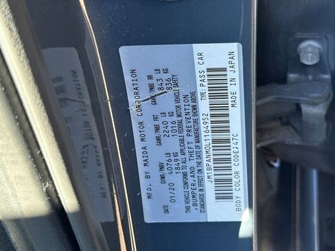 Used 2020 MAZDA MAZDA3 Hatchback w/ Premium Package image 28