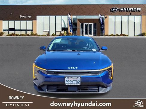 Used 2025 Kia K4 FWD image 2