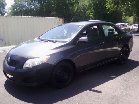 Used 2010 Toyota Corolla FWD image 11