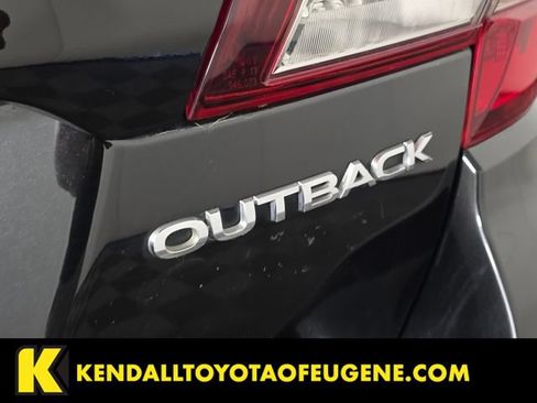 Used 2018 Subaru Outback 2.5i Premium AWD/4WD image 11