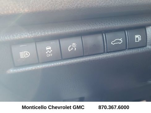 Used 2025 Toyota Camry LE FWD image 19