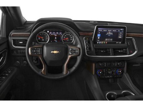 Used 2024 Chevrolet Suburban High Country AWD/4WD image 10