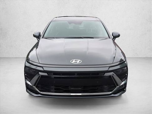 Certified 2024 Hyundai Sonata Limited FWD image 2