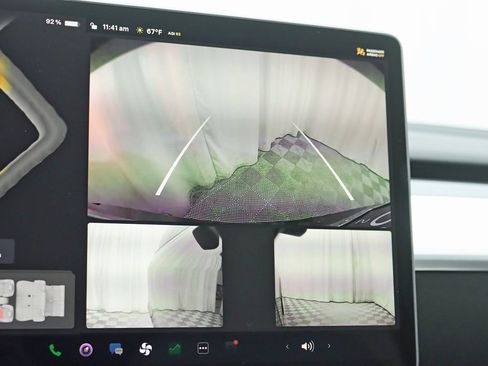 Used 2022 Tesla Model Y Long Range image 16