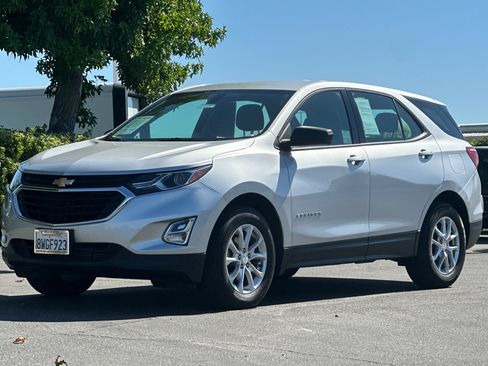 Used 2019 Chevrolet Equinox LS FWD image 8
