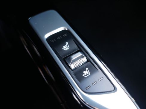 Certified 2022 Kia Sorento SX Prestige image 32