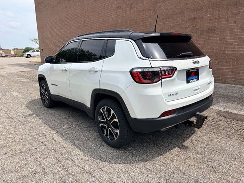 Used 2023 Jeep Compass Limited AWD/4WD image 3