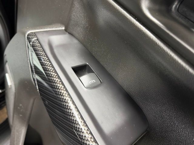 Used 2019 GMC Sierra 1500 SLT w/ SLT Premium Package AWD/4WD image 29