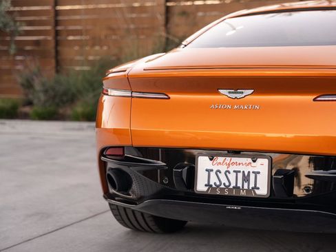 Used 2018 Aston Martin DB11 Coupe image 22