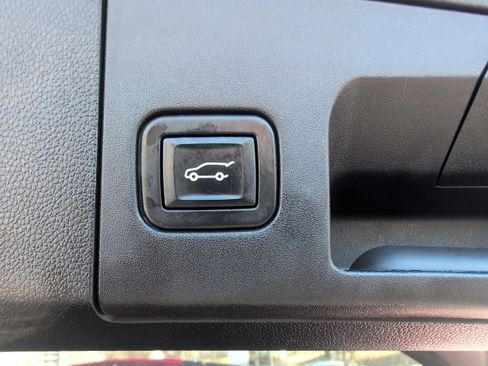 Used 2023 Cadillac XT4 Premium Luxury image 20