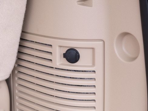 Used 2014 Chevrolet Tahoe LTZ image 29