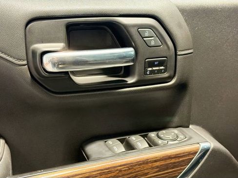 Used 2020 Chevrolet Silverado 1500 High Country w/ Technology Package image 17