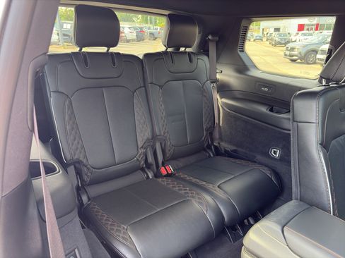 Used 2025 Jeep Grand Cherokee L Summit w/ Advanced Protech Group IV AWD/4WD image 18