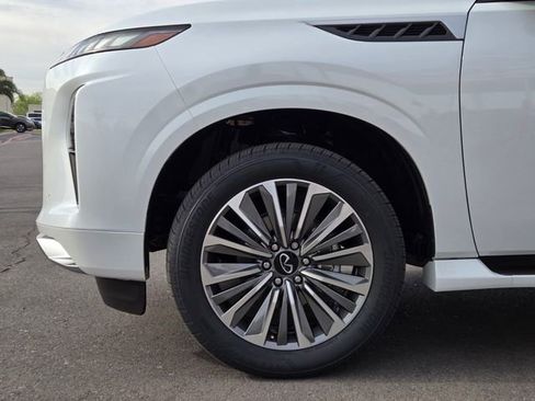 New 2026 INFINITI QX80 Luxe RWD image 9