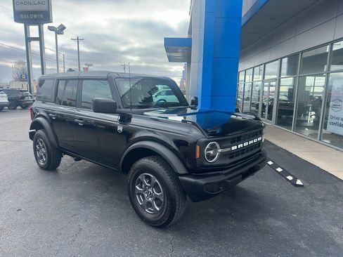 Used 2025 Ford Bronco Big Bend image 2