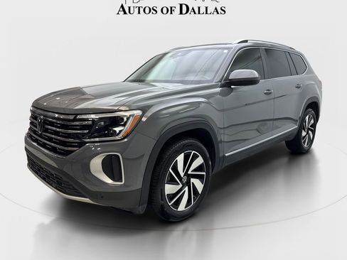 Used 2025 Volkswagen Atlas SEL AWD/4WD image 2