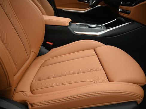 New 2026 BMW 330i Sedan w/ M Sport Package RWD image 25