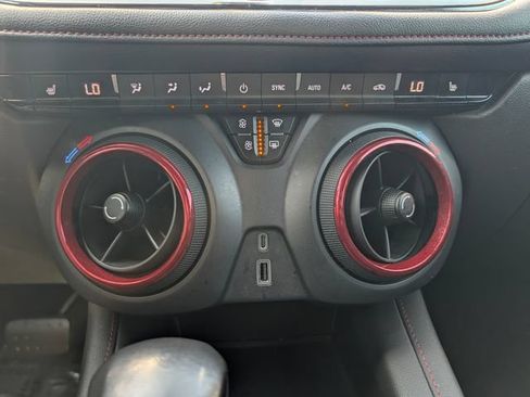 Used 2020 Chevrolet Blazer RS AWD/4WD image 24