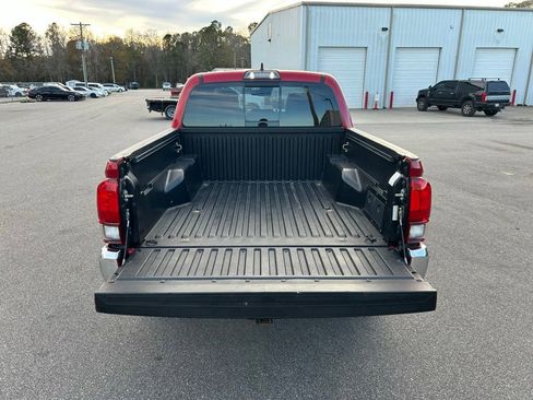 Used 2019 Toyota Tacoma 2WD Double Cab image 6