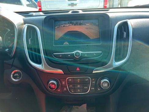 Used 2021 Chevrolet Equinox LT FWD image 9