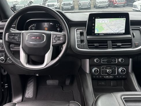 Used 2023 GMC Yukon XL SLT w/ SLT Luxury Package AWD/4WD image 8