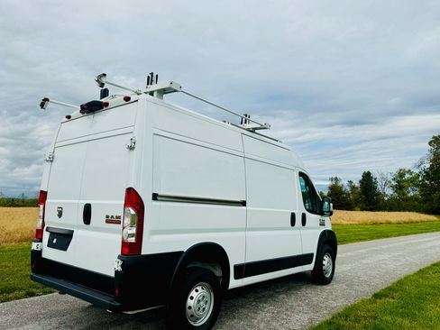 Used 2022 RAM ProMaster 2500 image 7