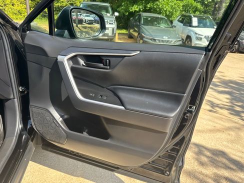 Used 2025 Toyota RAV4 LE AWD/4WD image 14