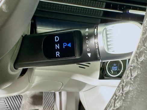 Used 2024 Hyundai Ioniq 6 SEL image 25