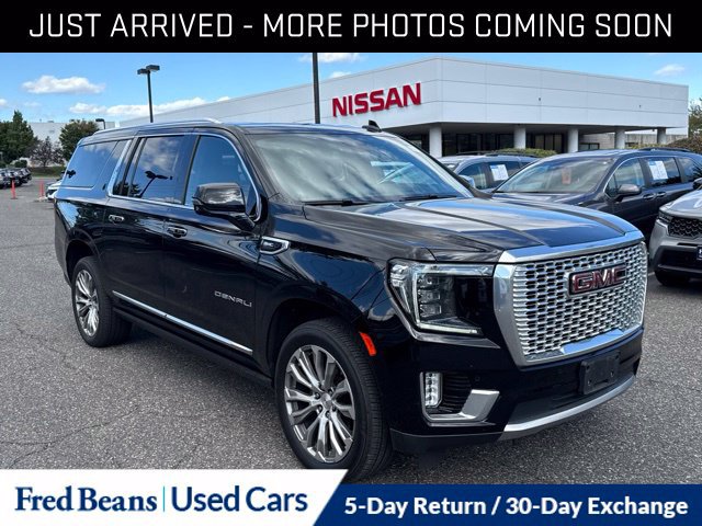 Used 2023 GMC Yukon XL Denali AWD/4WD image 1
