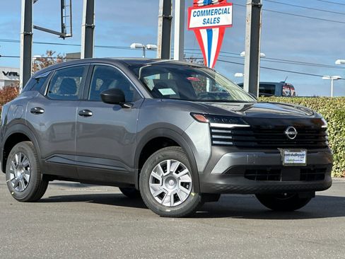 New 2026 Nissan Kicks S image 2