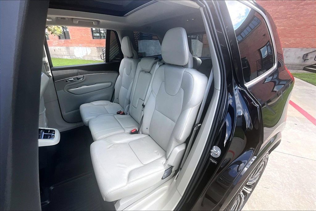 Used 2025 Volvo XC90 B6 Plus w/ Protection Package Premier AWD/4WD image 35