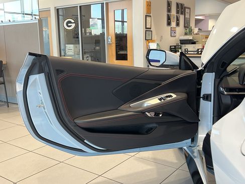 Used 2022 Chevrolet Corvette Stingray Coupe w/ 1LT image 13