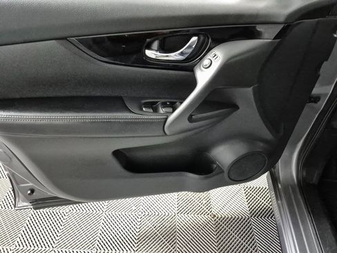 Used 2017 Nissan Rogue Sport SV image 13