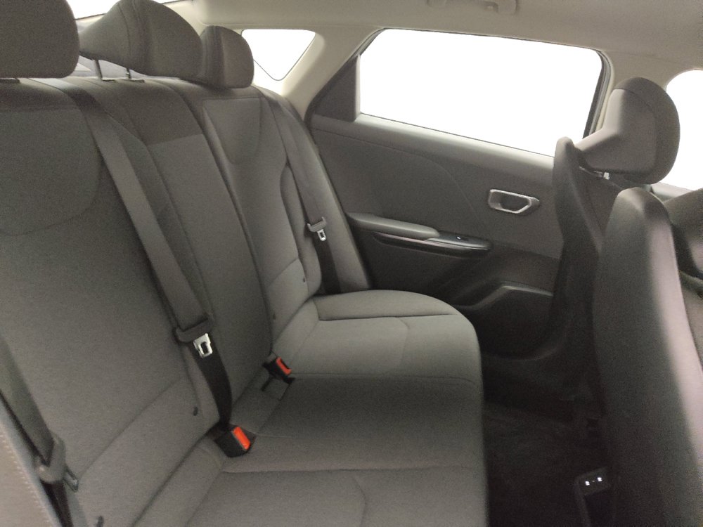 Used 2025 Kia K4 FWD image 19