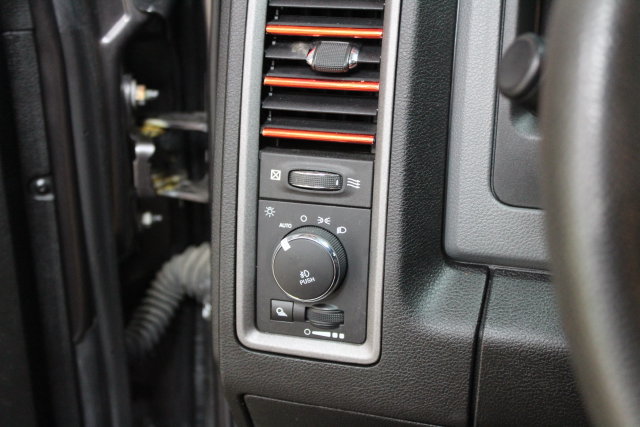 Used 2019 RAM 1500 Express w/ Wheel & Sound Group AWD/4WD image 15