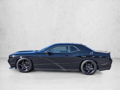 Used 2021 Dodge Challenger R/T w/ Blacktop Package image 9