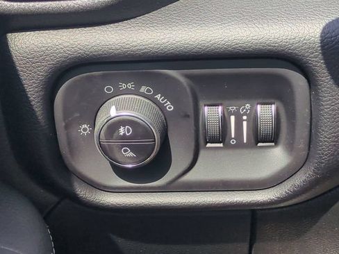 New 2026 RAM 3500 Laramie AWD/4WD image 21