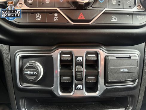 Used 2022 Jeep Wrangler Unlimited Sport AWD/4WD image 28